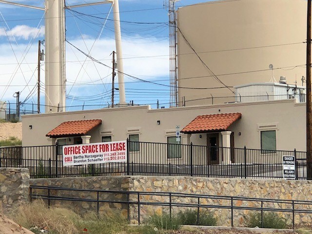 More Photos Of 3012 Mountain Pass Blvd, Anthony Office For Lease