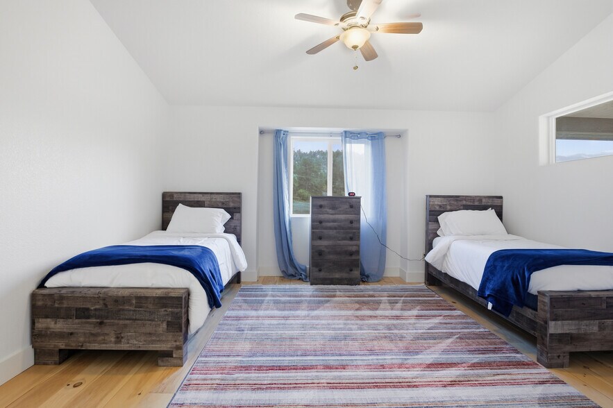 More Photos Of 1636 Lakemoor Dr, Florissant Specialty For Sale