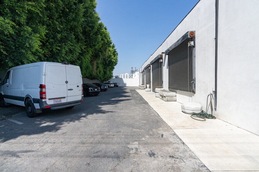More Photos Of 609 S Santa Fe Ave, Los Angeles Manufacturing For Lease