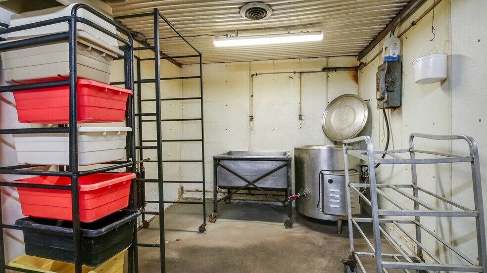 More Photos Of 2310 S Main St, Bloomer General Retail For Sale