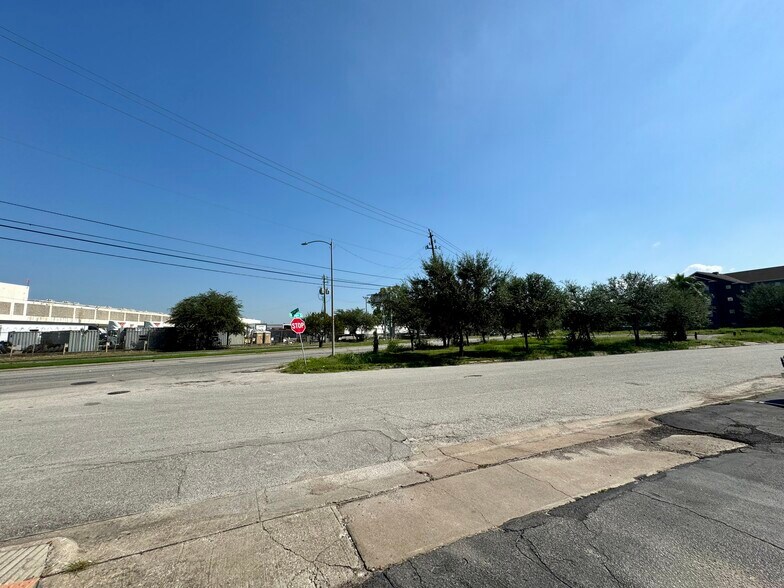 More Photos Of 3116 Telge St, Houston Land For Sale