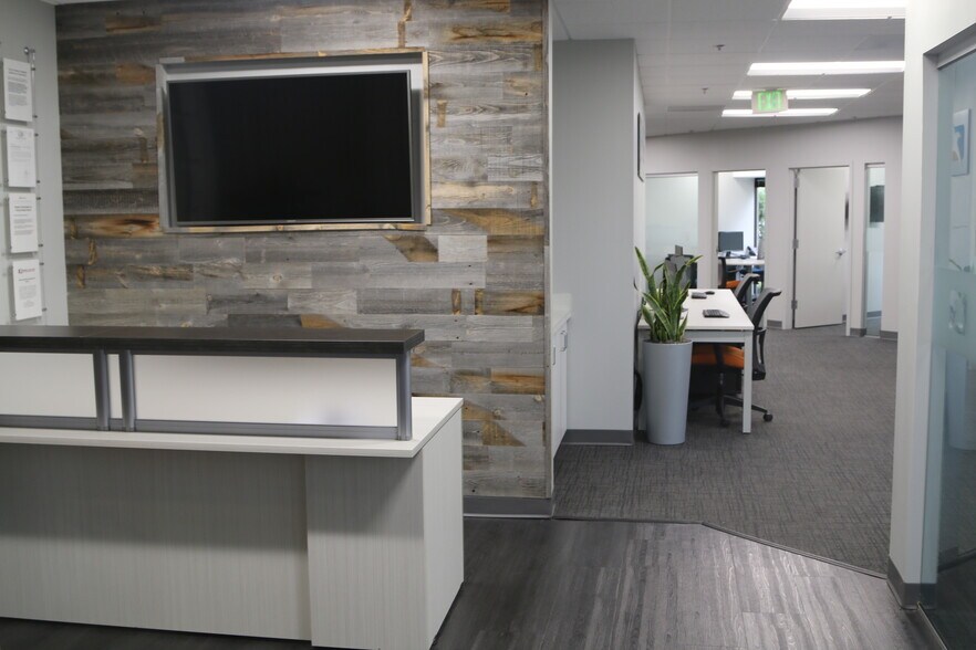 More Photos Of 1190 Winterson Rd, Linthicum Office For Lease