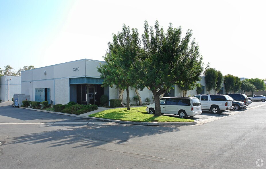 More Photos Of 2960 Saturn St, Brea Warehouse For Lease