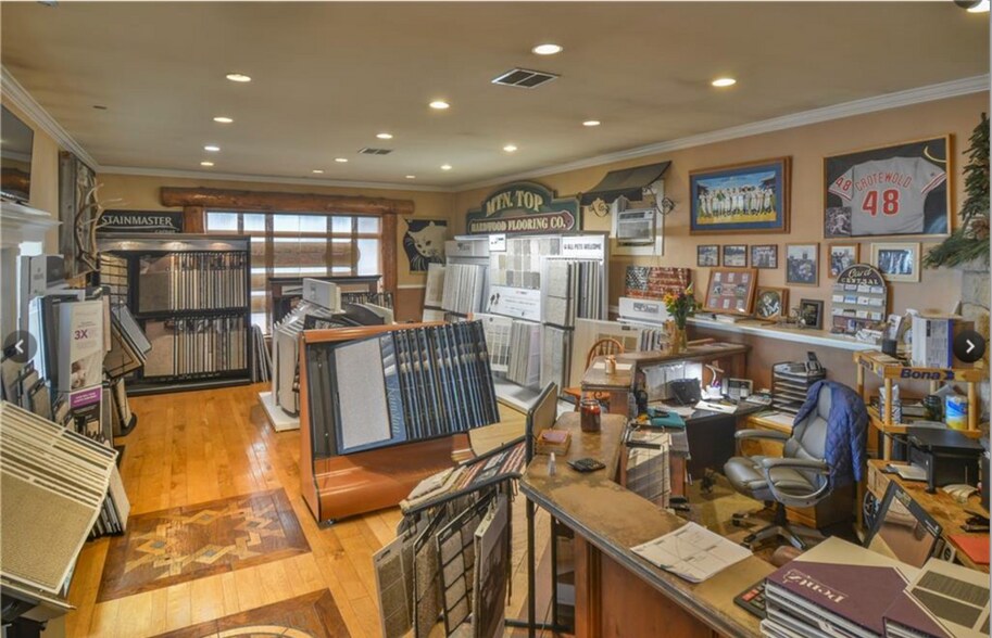 More Photos Of 25266 Highway 18, Crestline Service Station For Sale