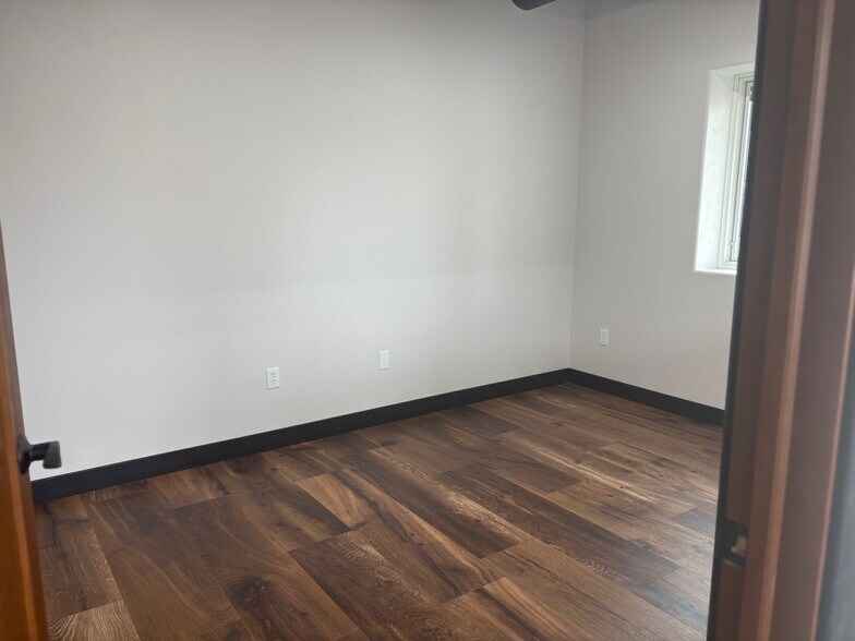 More Photos Of 212 W 1st St, Ogallala Office For Sale