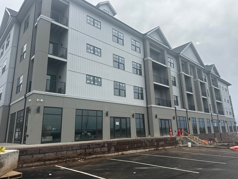 More Photos Of Main St, Portland Unknown For Lease