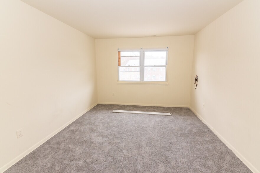 More Photos Of 4907-4921 Frederick Ave, Baltimore Apartments For Sale