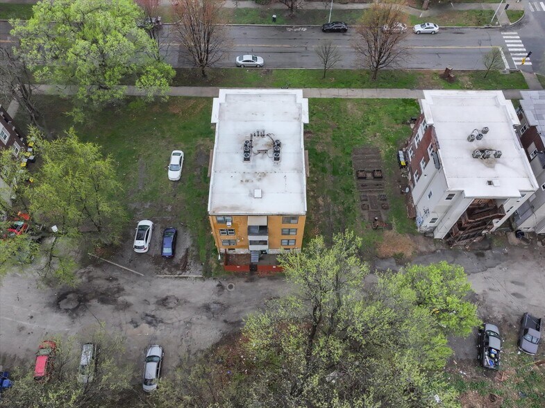 More Photos Of 2713-2715 Benton Blvd, Kansas City Apartments For Sale