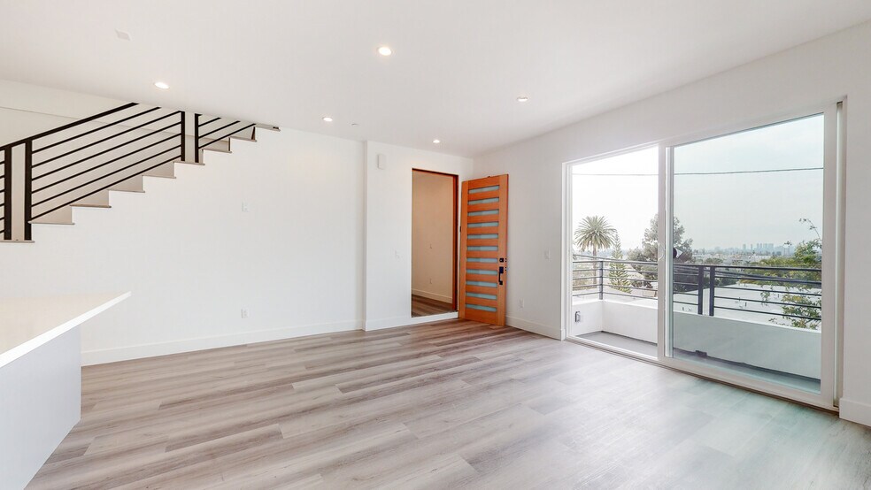 More Photos Of 525 N Normandie Ave, Los Angeles Apartments For Sale