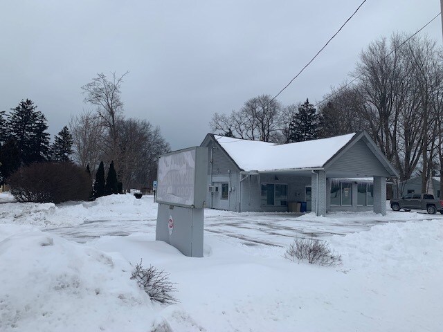More Photos Of 8337 Mentor Ave, Mentor General Retail For Sale