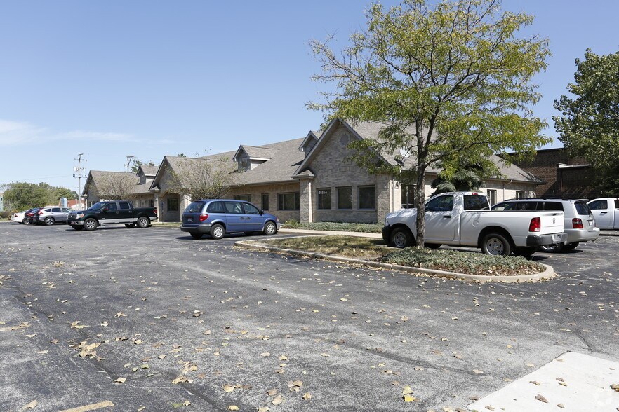 More Photos Of 8651 W 159th St, Orland Park Medical For Lease