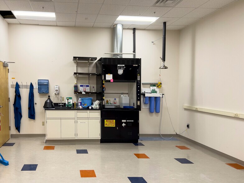 More Photos Of 4025 Stirrup Creek Dr, Durham Research And Development For Lease