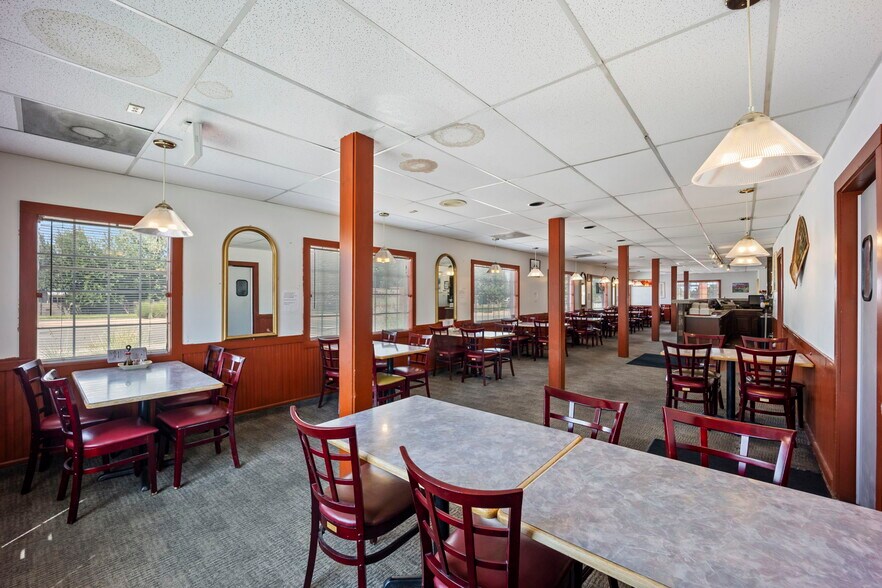 More Photos Of 3400 W Northern Ave, Pueblo Restaurant For Sale