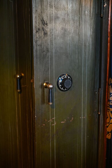 More Photos Of 1272 SW Fillmore St, Topeka Hospitality For Sale