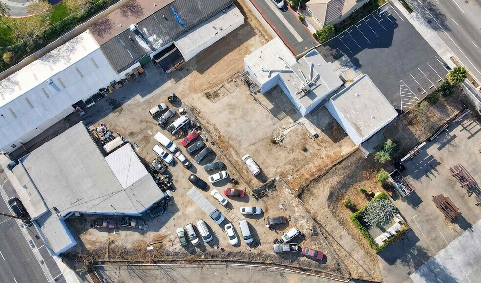 More Photos Of 2810 Market St & 2867 Main St, Riverside Warehouse For Sale