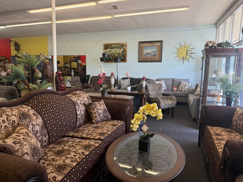 More Photos Of 15430 Francisquito Ave, La Puente Freestanding For Sale