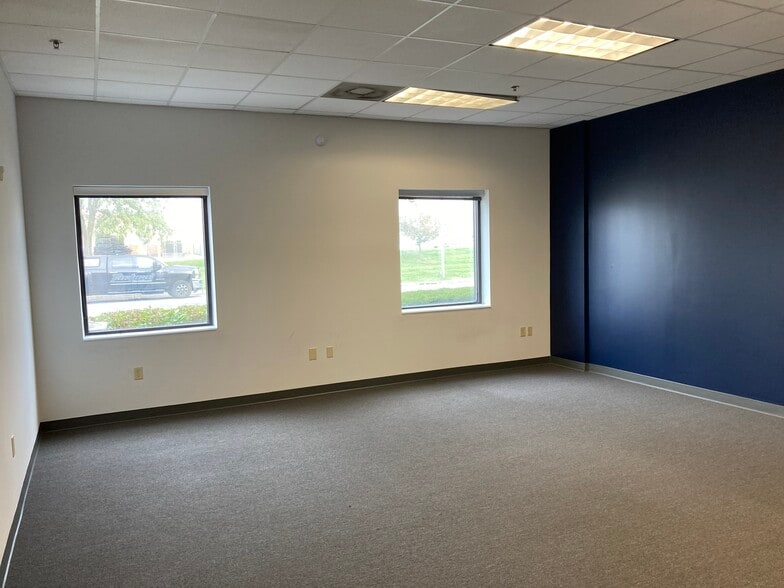 More Photos Of 360 Steel Way, Lancaster Warehouse For Lease