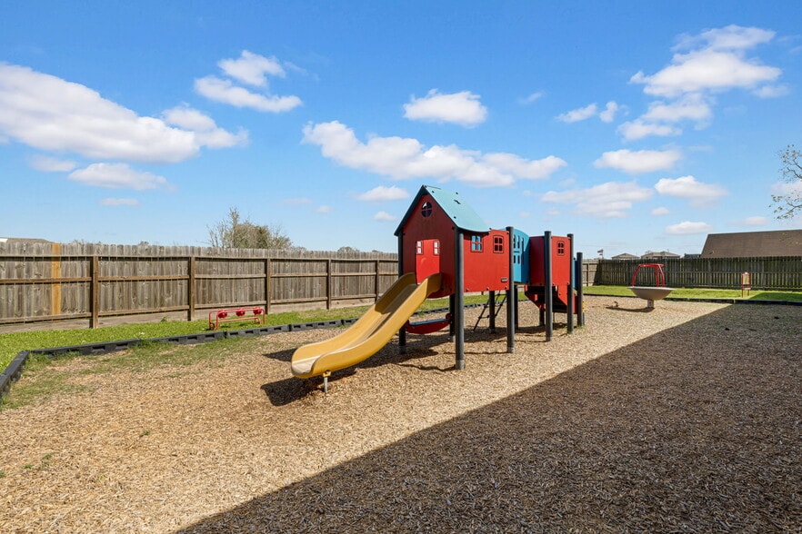 More Photos Of 11503 Martin Luther King Blvd, Houston Religious Facility For Sale