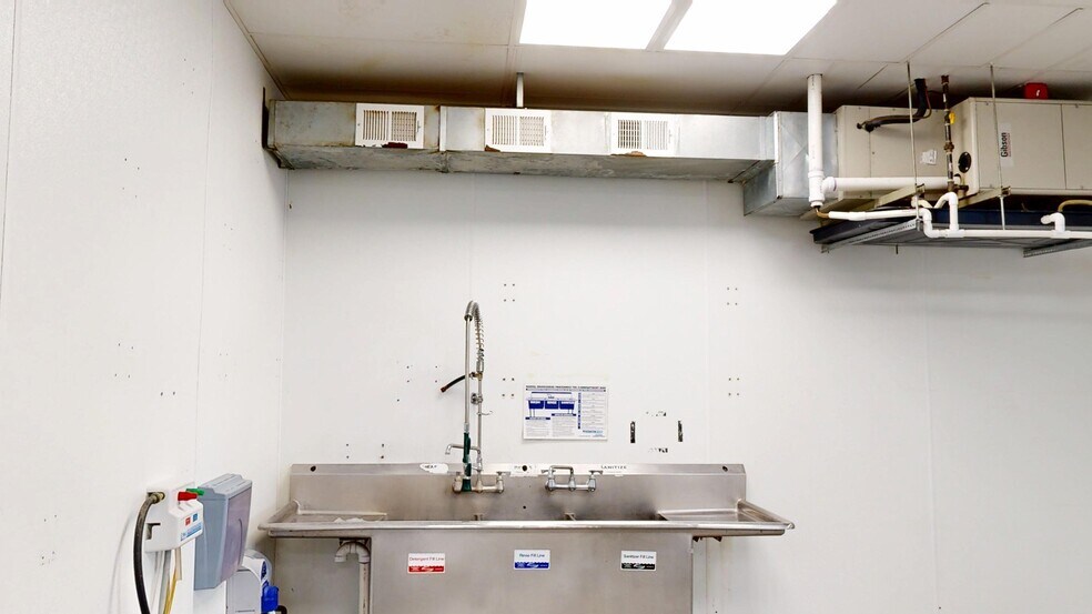 More Photos Of 32 Witherspoon St, Princeton Restaurant For Lease