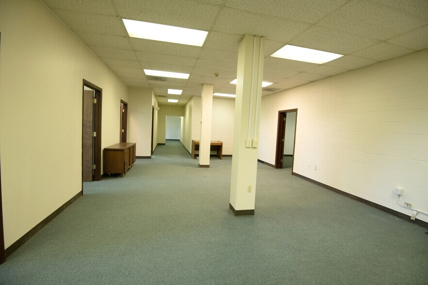 More Photos Of 1330 N Park St, Carrollton Medical For Lease