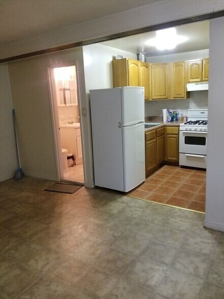 More Photos Of 4730 48th St, Woodside Multifamily For Sale