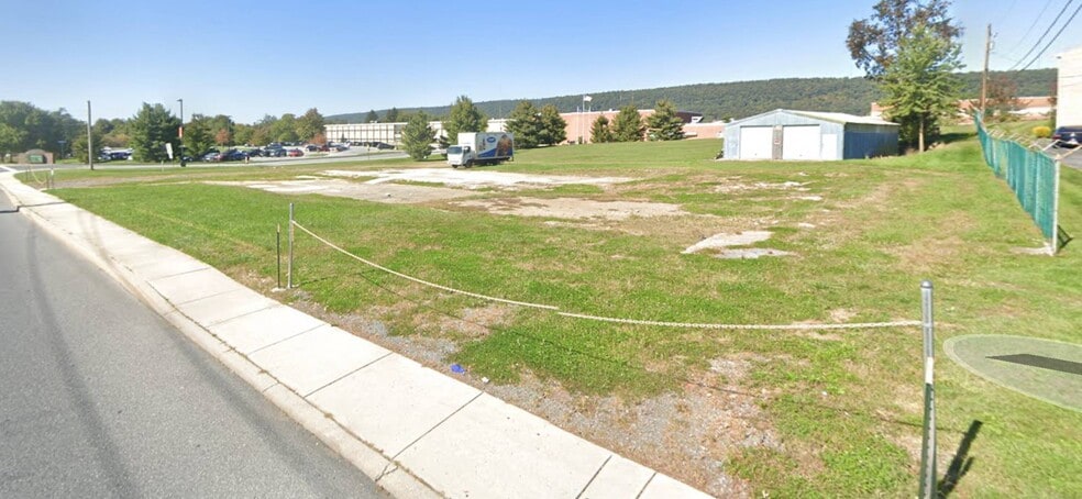 Primary Photo Of 325 W Shady Ln, Enola Manufacturing For Sale