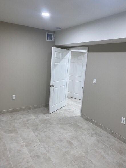 More Photos Of 1203 Missouri St, South Houston Warehouse For Lease