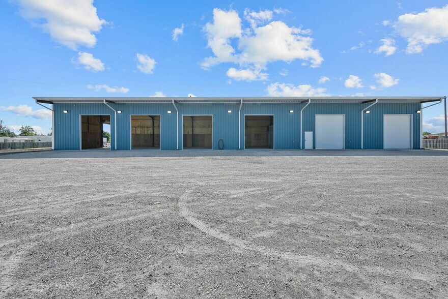 More Photos Of 1225 Transmitter Rd, Panama City Warehouse For Lease