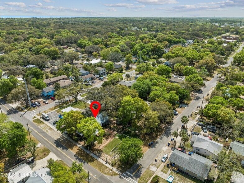 More Photos Of 1008 Beech St, Fernandina Beach Freestanding For Sale