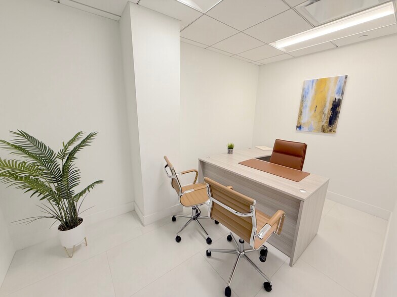 More Photos Of 1000 Brickell Ave, Miami Office For Lease