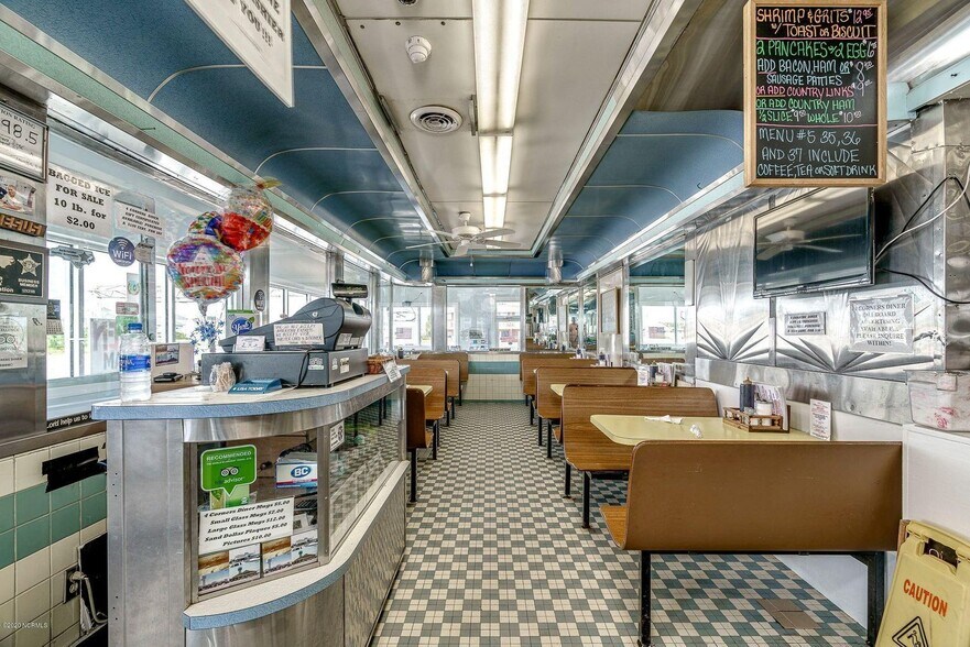 More Photos Of 100 E Fort Macon Rd, Atlantic Beach Restaurant For Sale