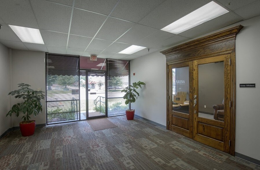 More Photos Of 4021A Ambassador Caffery Pky, Lafayette Office For Lease