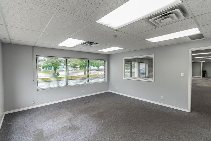 More Photos Of 3311 W Parkway Blvd, West Valley City Industrial For Sale