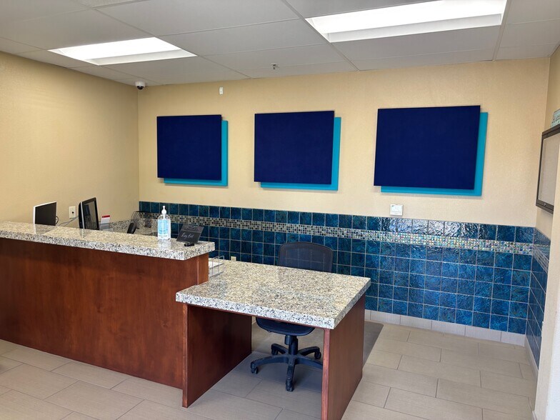 More Photos Of 992 Marchy Ln, Ceres Distribution For Sale