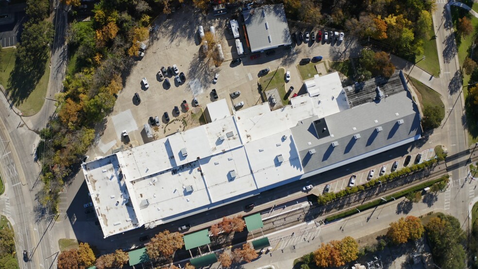 More Photos Of 1300 S Polk St, Dallas Light Manufacturing For Lease