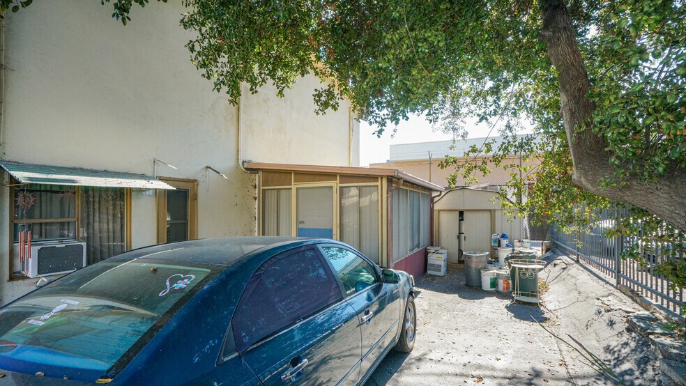 More Photos Of , Glendale Multifamily For Sale