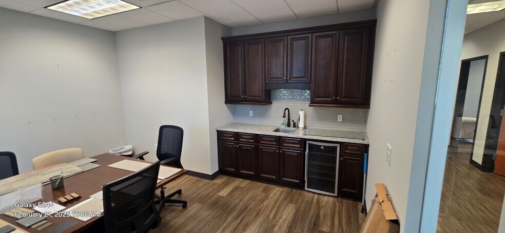 More Photos Of 421 Wando Park Blvd, Mount Pleasant Office For Lease