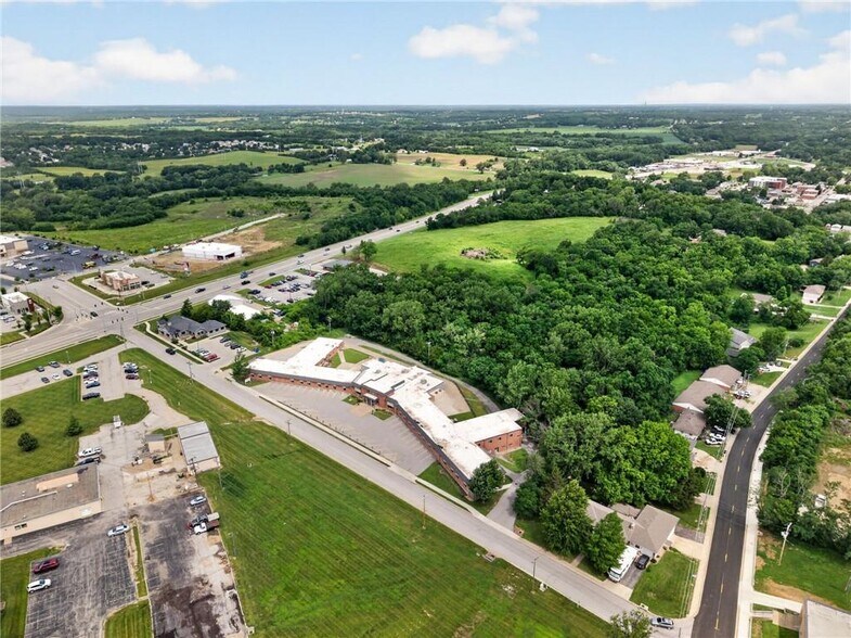 More Photos Of 106 Hospital Dr, Smithville Assisted Living For Sale