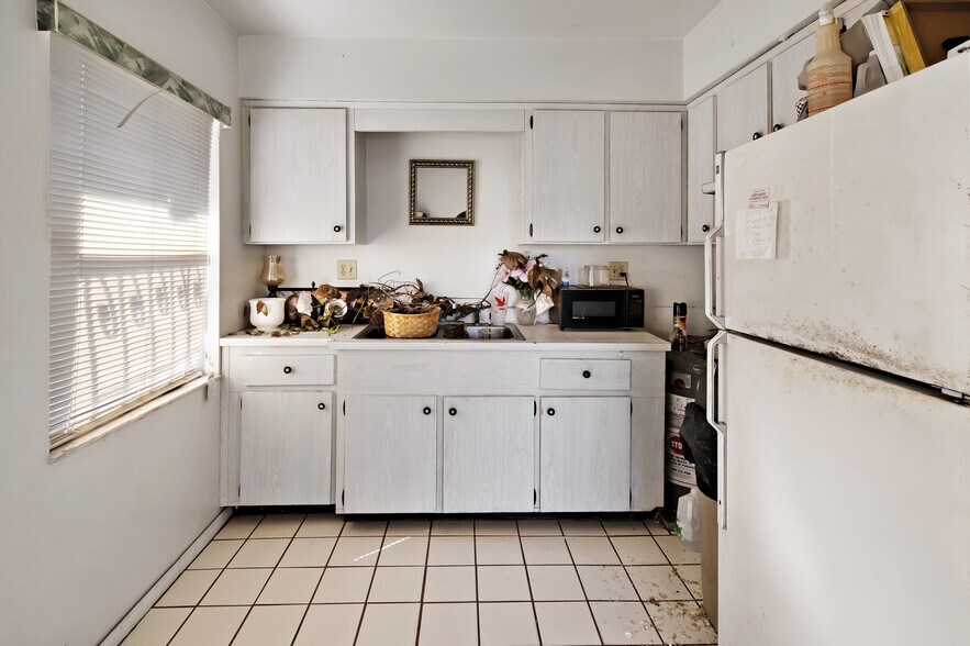 More Photos Of 1940 Dr Martin Luther King Jr St S, Saint Petersburg Specialty For Sale