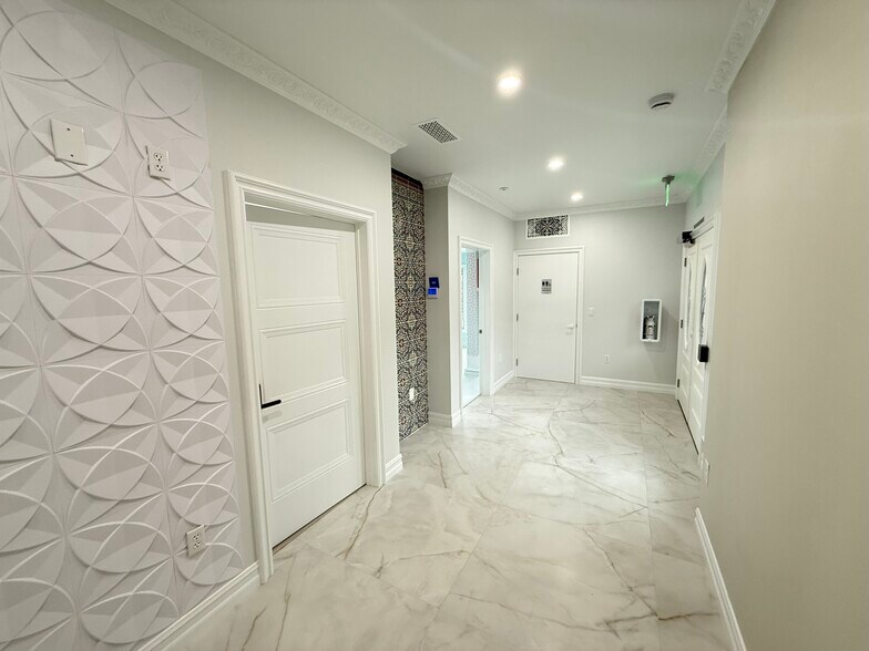 More Photos Of 5200 Lake Murray Blvd, La Mesa Medical For Lease