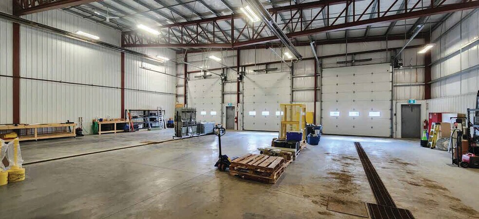 More Photos Of 5002 56 Av, Bonnyville Light Manufacturing For Lease