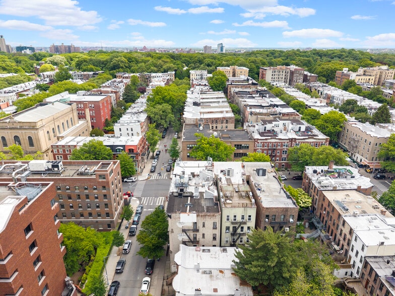 More Photos Of 702-704 Eighth Ave, Brooklyn Apartments For Sale