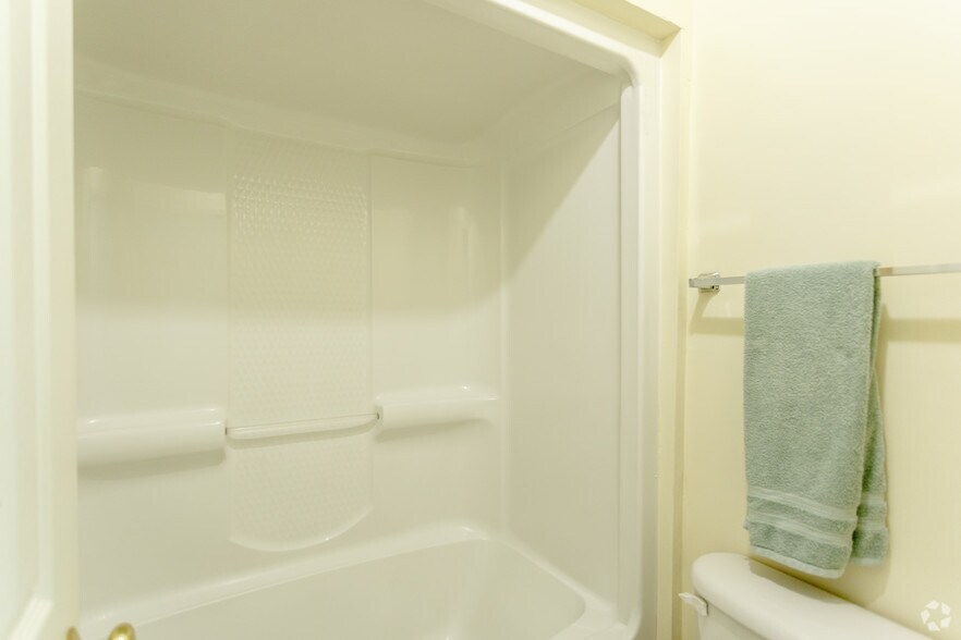 More Photos Of 1238 Sloan St, Murfreesboro Apartments For Sale