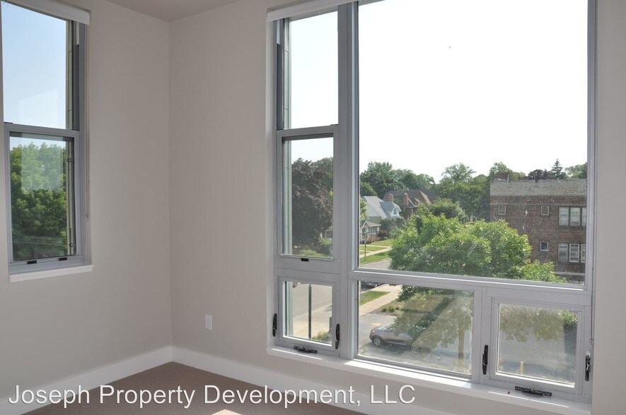 More Photos Of 4175 N Oakland Ave, Shorewood Multifamily For Sale