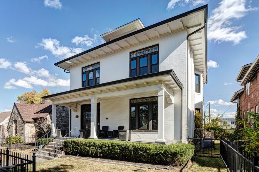 More Photos Of 1610 16th Ave S, Nashville Office For Sale