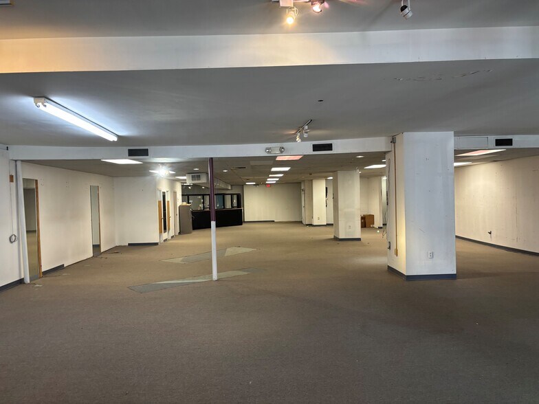 More Photos Of 745 Granby St, Norfolk Storefront For Sale