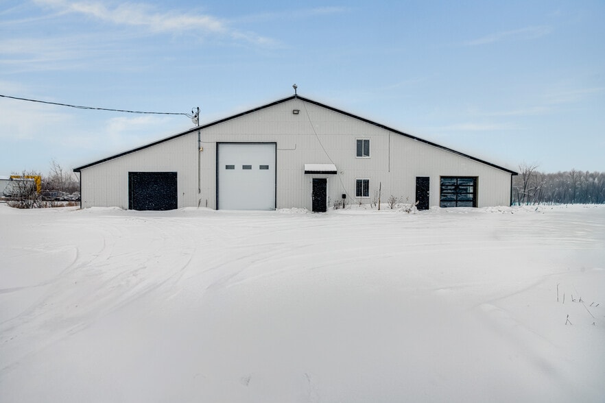 Primary Photo Of 19 Terry Fox Dr, Vankleek Hill Manufacturing For Sale