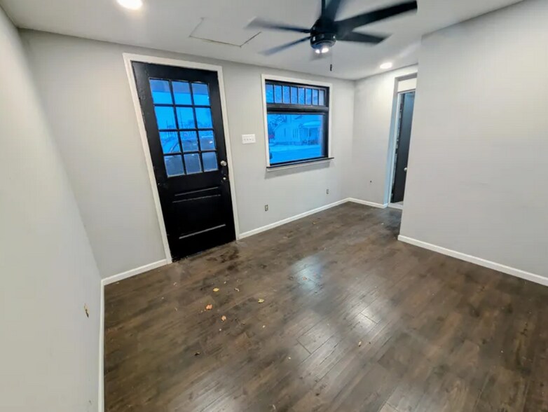 More Photos Of 52 W Main St, Westville Flex For Sale