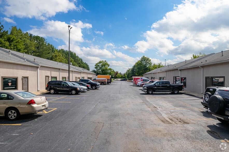 More Photos Of 2070 Attic Pky NW, Kennesaw Light Manufacturing For Lease