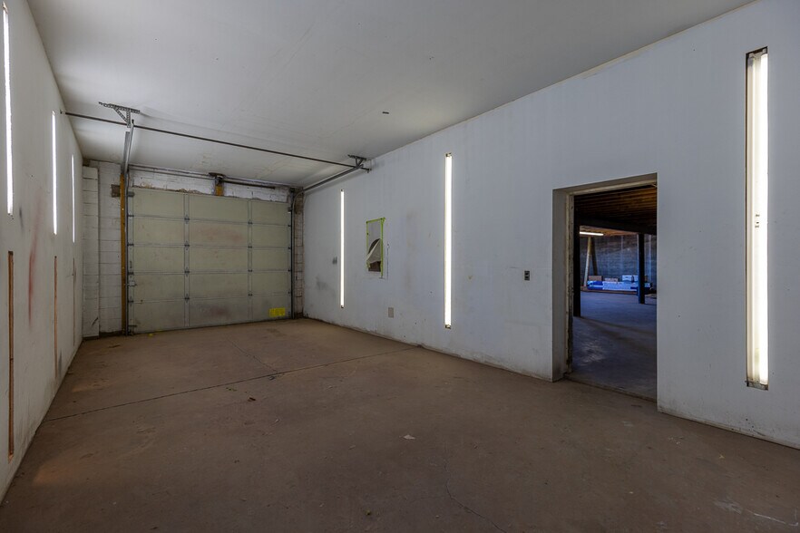 More Photos Of 27 S Broadway, Cortez Flex For Sale
